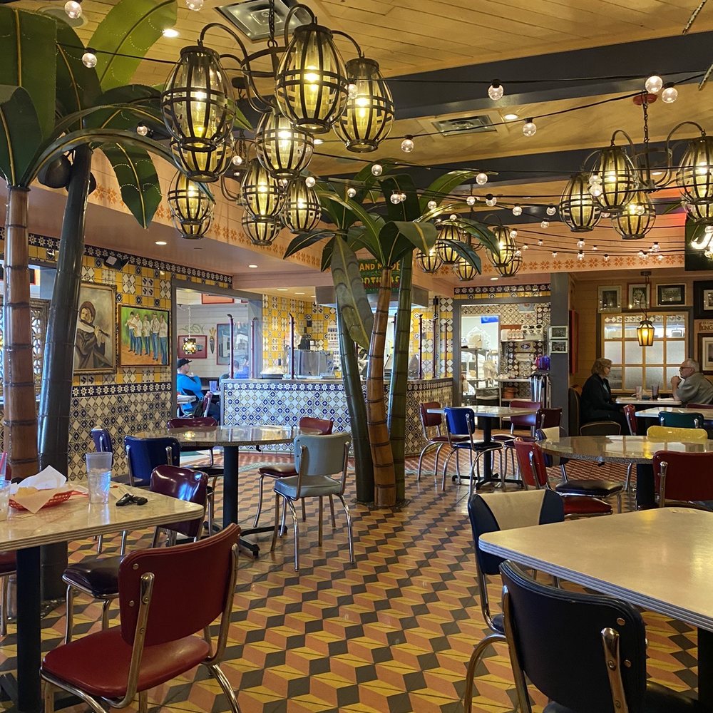 Chuy's - Large dining room - Tex-Mex Near Me - Westminster, Colorado