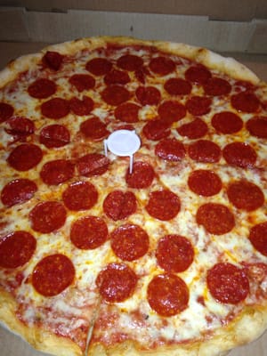 Rocco Pizza III by null