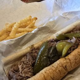 Italian beef combo sandwich with sweet peppers Italian beef combo sandwich with sweet peppers