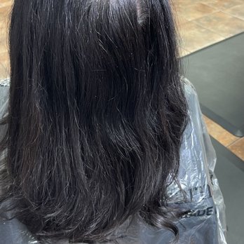 Alexander's beauty salon - Hair Salons Near Me - Phoenix, Arizona