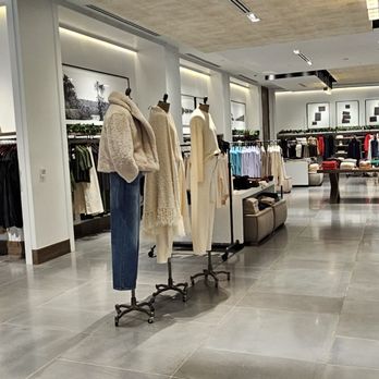 Banana Republic - Women's Clothing Near Me - New York, New York Banana Republic - Women's Clothing Near Me - New York, New York
