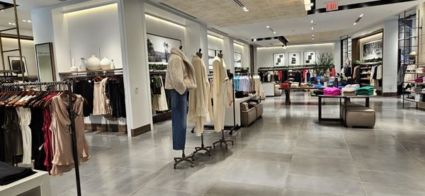 Banana Republic by null
