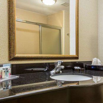 Hampton Inn Clearfield - Guest room bath - Hotels Near Me - Clearfield, Pennsylvania Hampton Inn Clearfield - Guest room bath - Hotels Near Me - Clearfield, Pennsylvania