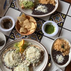 La Cabañita - Toastadas and flautas