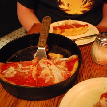 Pizzeria Uno - Pizza Near Me - Chicago, Illinois