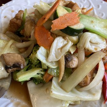 Mali Thai Cuisine - Mixed Vegetable Stir Fry with Tofu - Thai Near Me - Springfield, Oregon