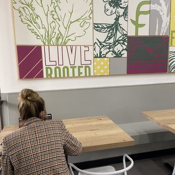 SoFresh - Seating area - Salad Near Me - Lakeland, Florida
