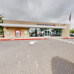 Bank of America Financial Center - Storefront