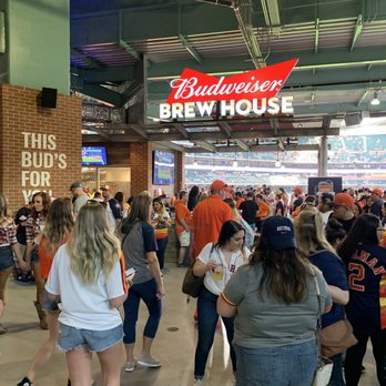 Daikin Park - Budweiser Brew House - Stadiums & Arenas Near Me - Houston, Texas