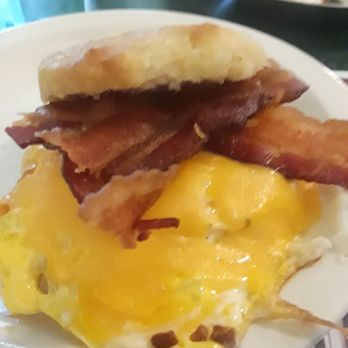 Metro Diner - bacon egg and cheese biscuit. A favorite. - Diners Near Me - Jacksonville, Florida Metro Diner - bacon egg and cheese biscuit. A favorite. - Diners Near Me - Jacksonville, Florida
