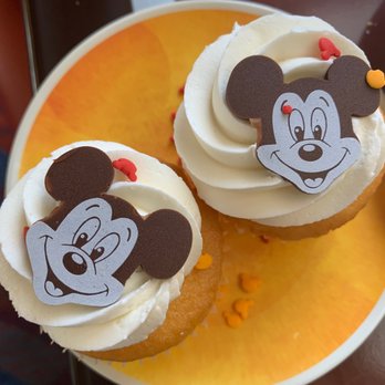 Chef Mickey's - Cupcakes - American Near Me - Lake Buena Vista, Florida