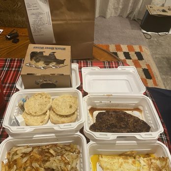 Black Bear Diner Merced - New York Steak & Eggs* (690-750 cals.) Homemade Fruit Cobblers (420/850 cals.) - American Near Me - Merced, California