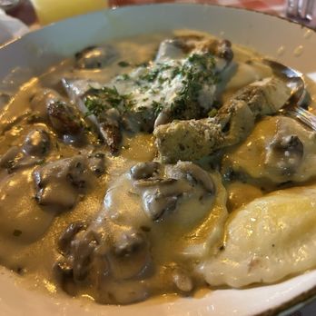 Ricci's Italian Restaurant - Pizza Near Me - Bellflower, California
