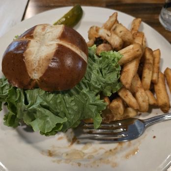 The Draught House - Pretzel Pub Burger - New American Near Me - Washington, New Jersey The Draught House - Pretzel Pub Burger - New American Near Me - Washington, New Jersey