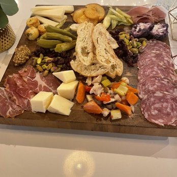 The Barrel - Charcuterie - Cocktail Bars Near Me - Bartonville, Texas