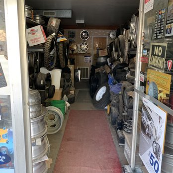 Leo Tire & Wheel - Entrance - Tires Near Me - Fort Wayne, Indiana