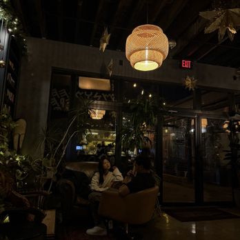 Somerset Bar - indoor seating - Beer Gardens Near Me - Cincinnati, Ohio