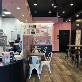 Momo Ashi Cafe - Inside - Bubble Tea Near Me - Winston-Salem, North Carolina Momo Ashi Cafe - Inside - Bubble Tea Near Me - Winston-Salem, North Carolina