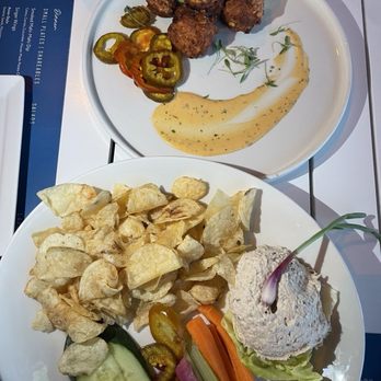 Caretta Caretta - Fish dip & crab fritters - Seafood Near Me - Riviera Beach, Florida