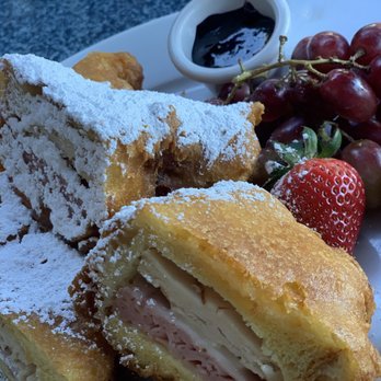 Cafe Orleans - Monte Cristo sándwich - Cajun/Creole Near Me - Anaheim, California Cafe Orleans - Monte Cristo sándwich - Cajun/Creole Near Me - Anaheim, California