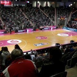 Telekom Dome - Vor dem Spiel gg Phoenix Hagen 23.10.16. Mir ist grad aufgefallen, ich habe kein Foto, auf dem die Spieler auf dem Parkett stehen...