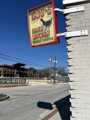 Gus's World Famous Fried Chicken by null