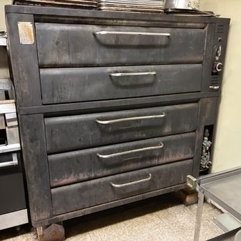ABC Homes - Blodgett oven
Customer reported the oven wouldn't keep the flame. Diagnostics showed a bad gas valve. Replaced it- stable ignition restored - Appliances & Repair Near Me - Norwood, Massachusetts