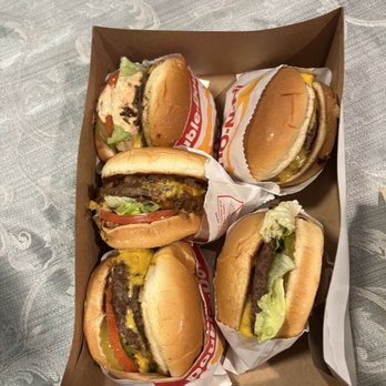In-N-Out Burger - Varioius burgers - Fast Food Near Me - Signal Hill, California In-N-Out Burger - Varioius burgers - Fast Food Near Me - Signal Hill, California