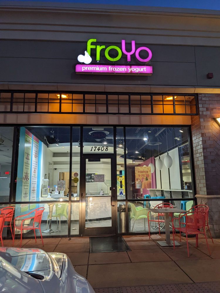 FROYO FROZEN YOGURT Updated September 2024 31 Photos & 51 Reviews