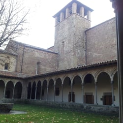 Monasterio Sant Joan de les Abadesses i al Palau de l'Abadia