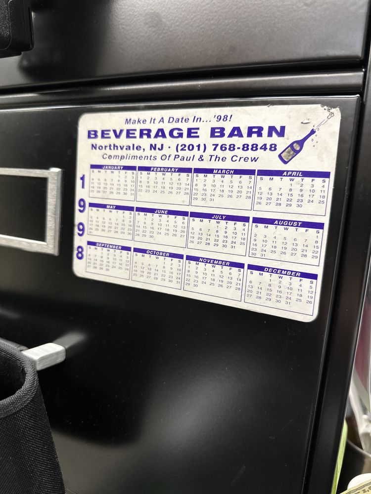BEVERAGE BARN Updated September 2024 10 Photos & 18 Reviews 224