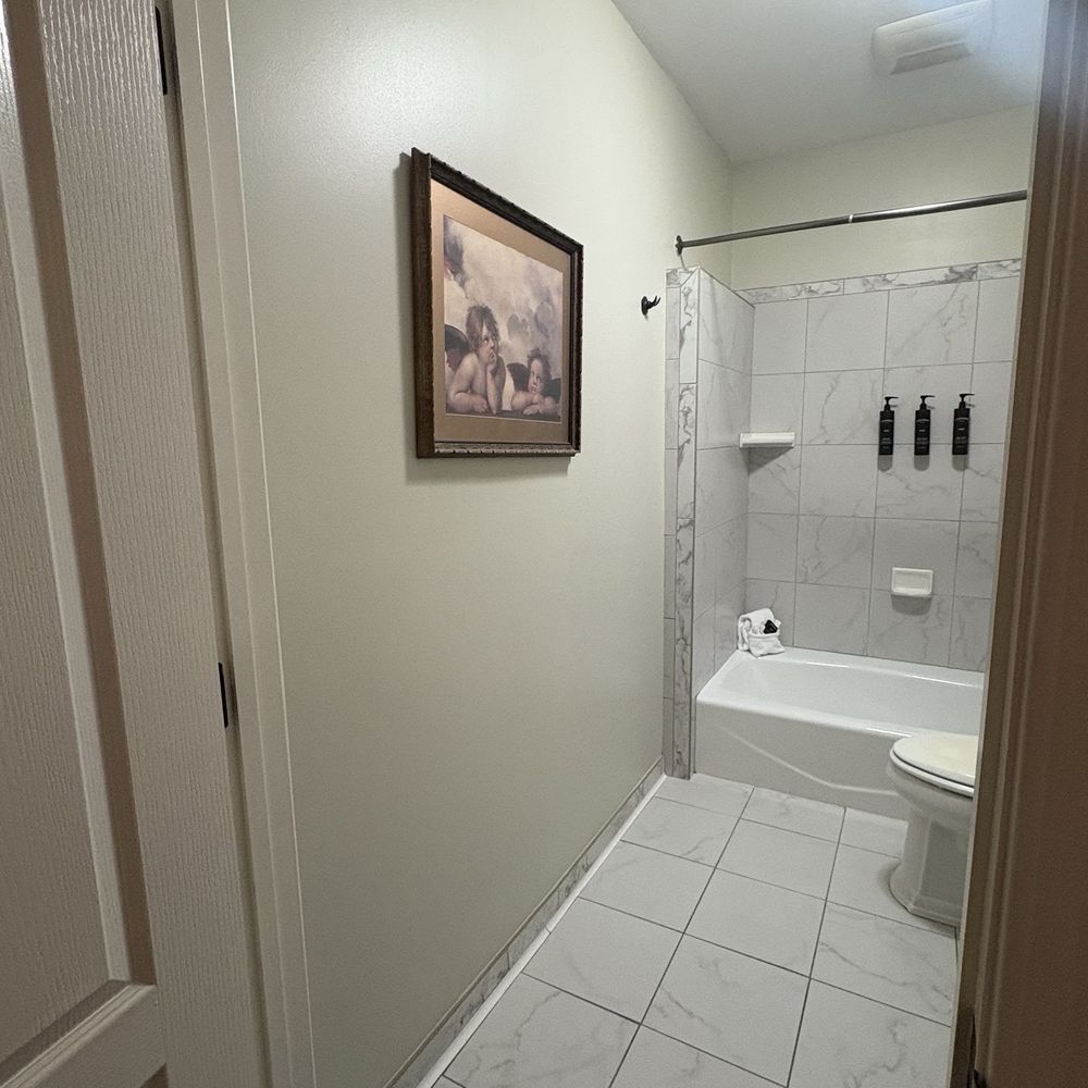 National Hotel Jackson, Tapestry Collection by Hilton - Bathroom. Wanted a larger tub, but this will do. - Hotels Near Me - Jackson, California National Hotel Jackson, Tapestry Collection by Hilton - Bathroom. Wanted a larger tub, but this will do. - Hotels Near Me - Jackson, California