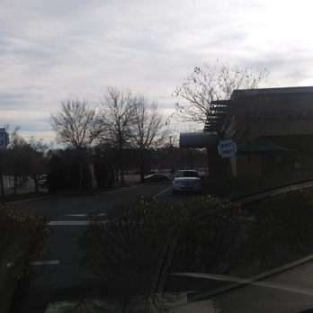 Starbucks - Coffee & Tea Near Me - Richmond, Virginia