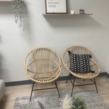 Honeyb Beautysd - Waiting area - Waxing Near Me - Poway, California