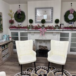 The waiting area is super welcoming!