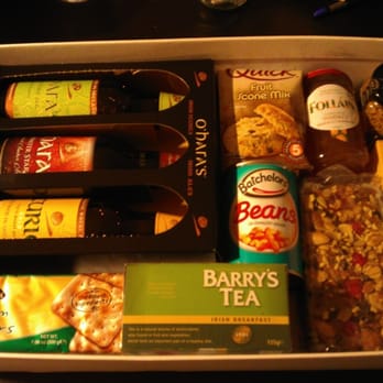 Comptoir Irlandais - Hold-up au Comptoir Irlandais pour un coffret brunch/apéro qui rejoint le pied du sapin ! - Delicatessen Near Me - Lille, 59 Comptoir Irlandais - Hold-up au Comptoir Irlandais pour un coffret brunch/apéro qui rejoint le pied du sapin ! - Delicatessen Near Me - Lille, 59