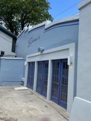 Beau’s Tiny Diner by null