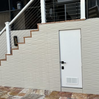 Mikes Ceramic Tile - Steps leading to pool - Flooring Near Me Mikes Ceramic Tile - Steps leading to pool - Flooring Near Me