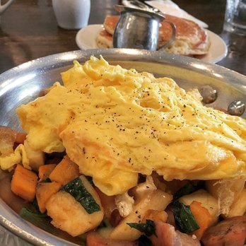 Katie's Kitchen - Special Skillet: roasted sweet potatoes, cranberry chicken sausage, spinach, diced apples and baked with brie cheese - Breakfast & Brunch Near Me - Des Plaines, Illinois