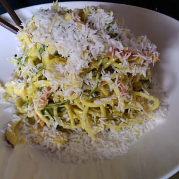 Raw Aura - Yellow curry zucchini noodles - Vegan Near Me - Mississauga, Ontario Raw Aura - Yellow curry zucchini noodles - Vegan Near Me - Mississauga, Ontario