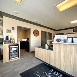 G&C Auto Body - Inside