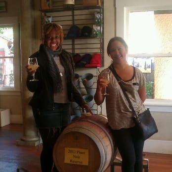 Roche Winery - Wine Tasting Room Near Me - Sonoma, California