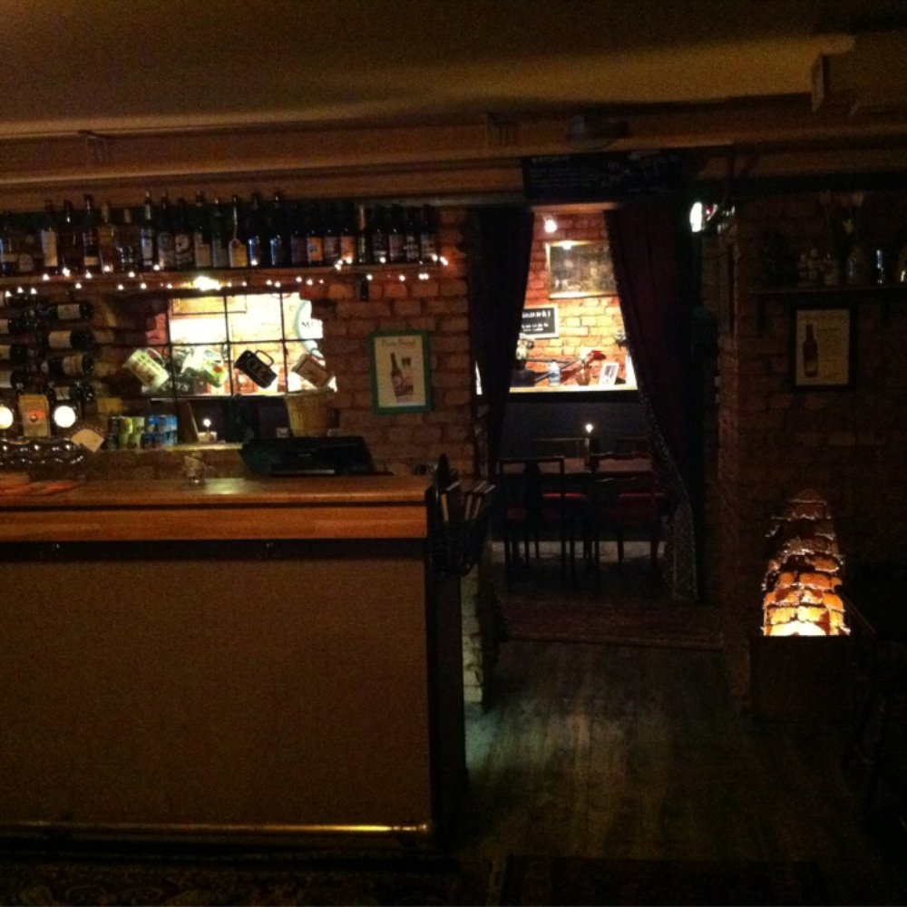 Flying Barrel - Pub in the cellar - Pubs Near Me - Göteborg, O