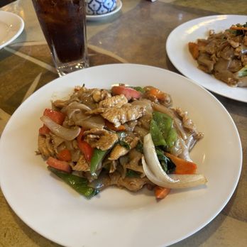 Kai D Restaurant - drunken noodle - Sushi Bars Near Me - Stafford, Virginia Kai D Restaurant - drunken noodle - Sushi Bars Near Me - Stafford, Virginia