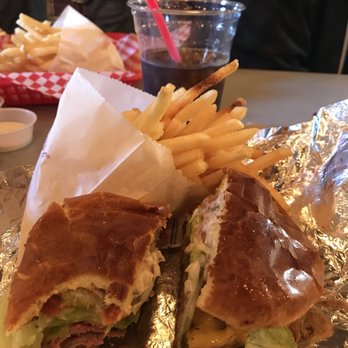 Small Cheval- Old Town - Burgers Near Me - Chicago, Illinois Small Cheval- Old Town - Burgers Near Me - Chicago, Illinois