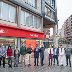Inmobiliaria Solozábal - Foto del equipo de Inmobiliaria Solozábal en su oficina de Logroño