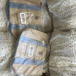 2 free totes from customer support as a valued customer recognition (apology) 2 free totes from customer support as a valued customer recognition (apology)