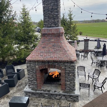 1875 Winery - Outdoor fireplace - Wineries Near Me - Hartville, Ohio