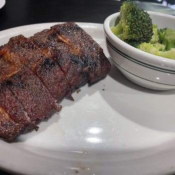 Hickory House Restaurant - Ribs - Barbeque Near Me - Pulaski, Tennessee