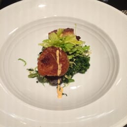 I was told the $34 scallop entree is for not very hungry people. I expected at least 4 scallops, actually only 2. I was told the $34 scallop entree is for not very hungry people. I expected at least 4 scallops, actually only 2.